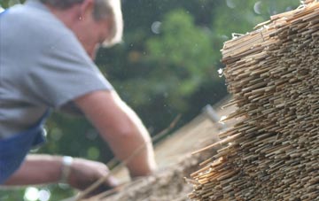 professional Grainthorpe Fen thatchers